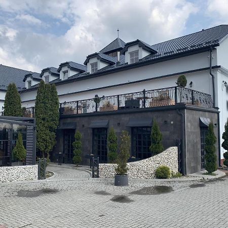 Hotel Kameleon 타르노브제크 외부 사진