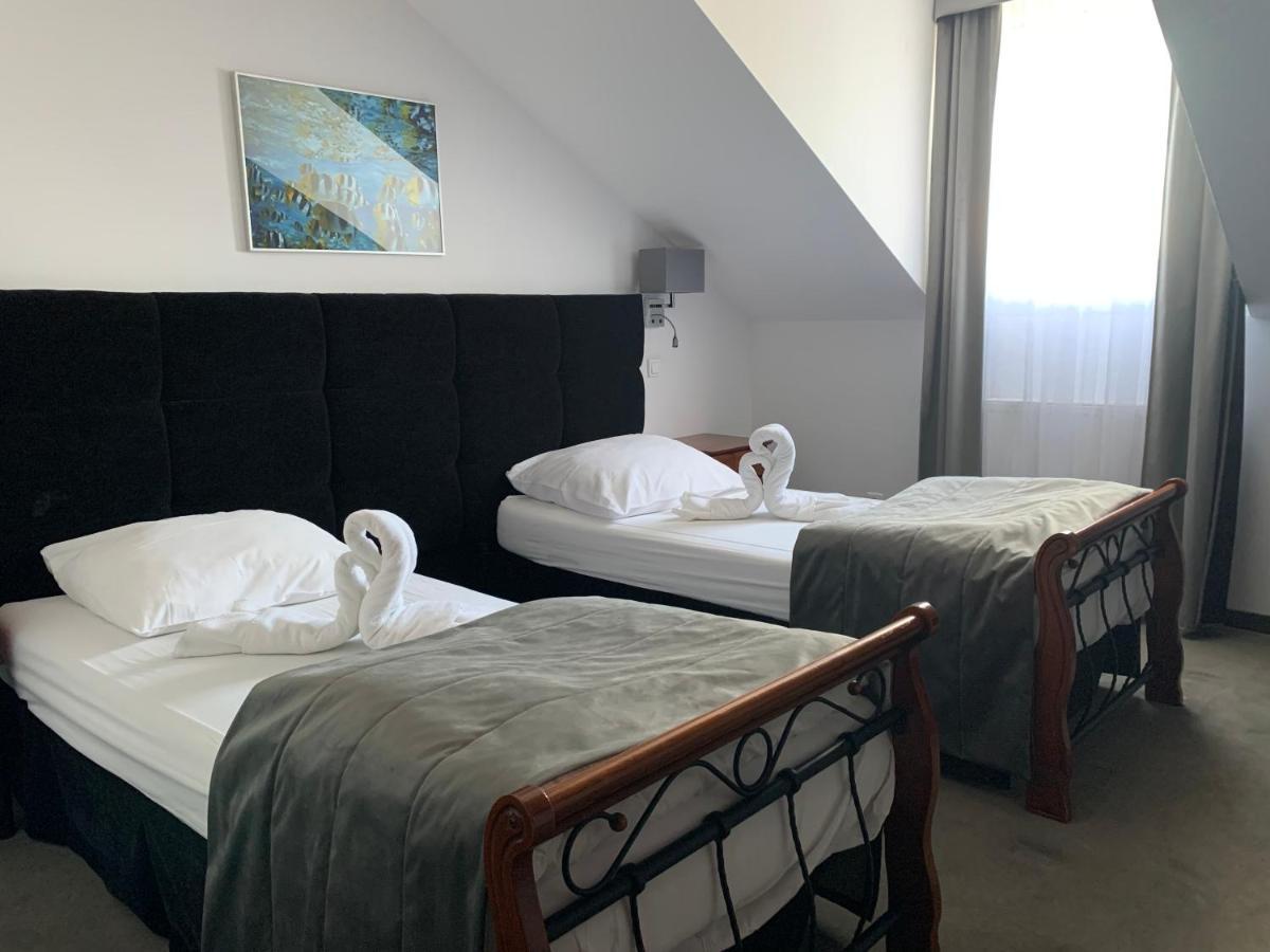 Hotel Kameleon 타르노브제크 외부 사진