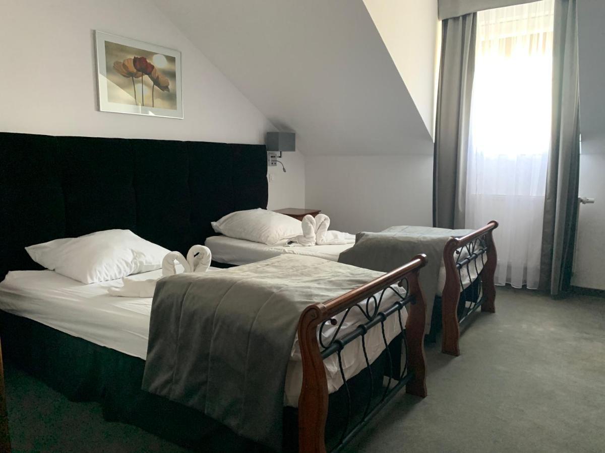 Hotel Kameleon 타르노브제크 외부 사진
