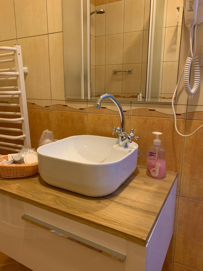Hotel Kameleon 타르노브제크 외부 사진