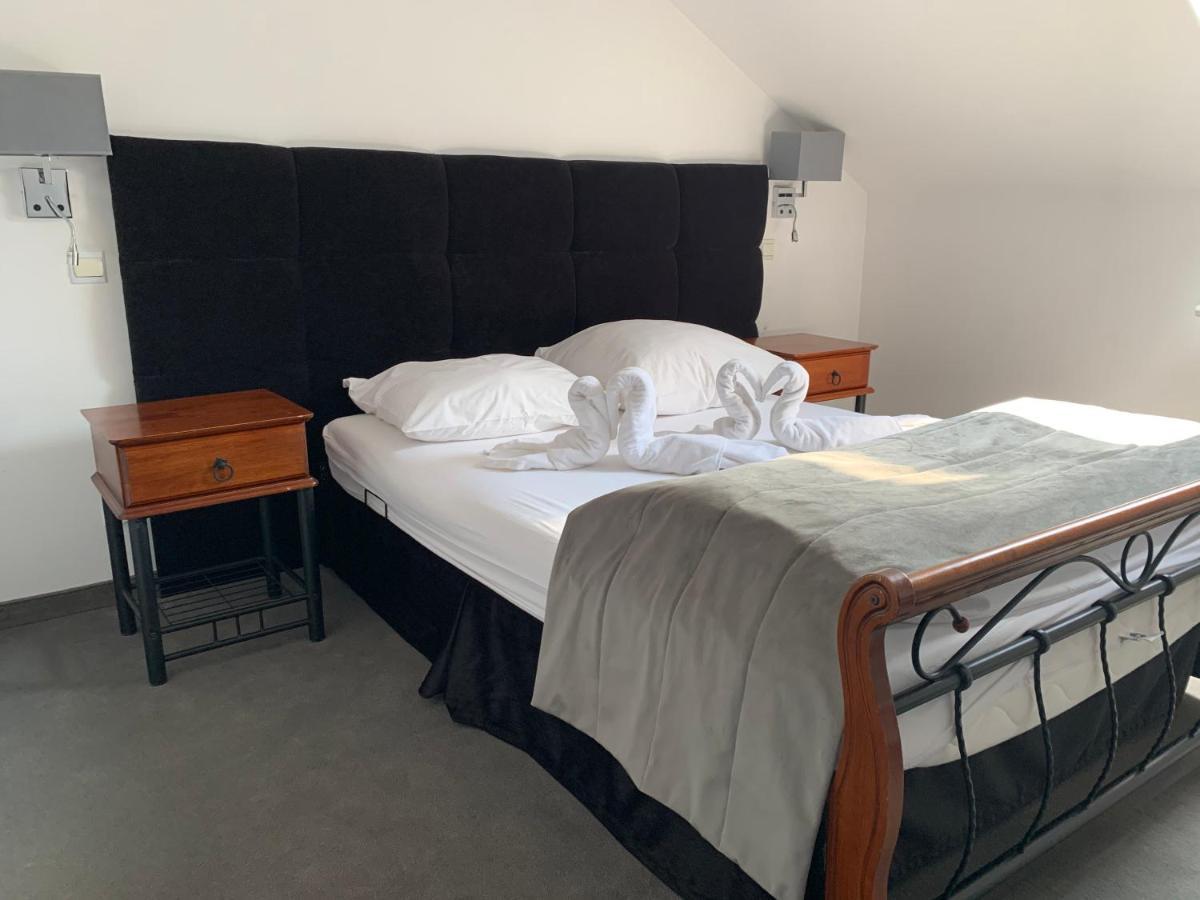 Hotel Kameleon 타르노브제크 외부 사진
