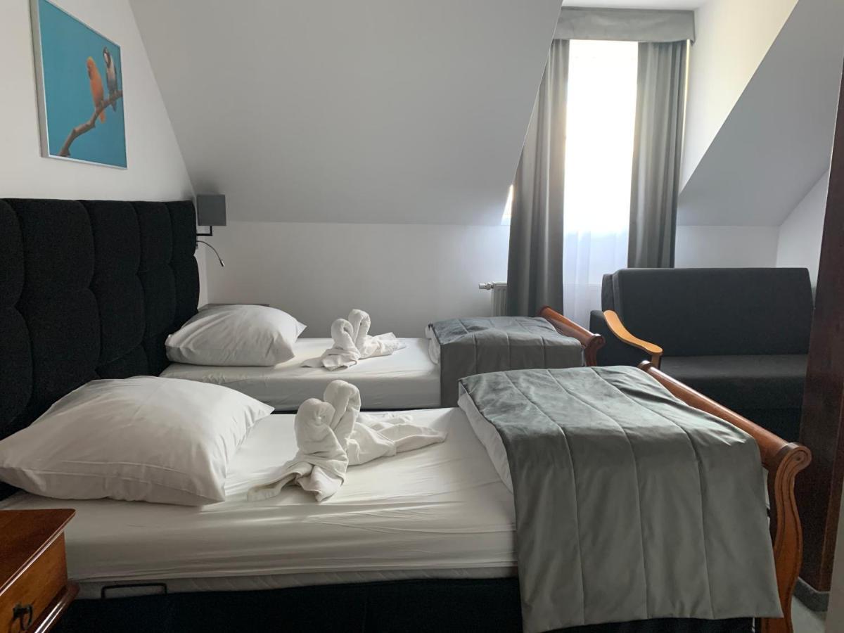 Hotel Kameleon 타르노브제크 외부 사진